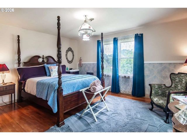 236 Se STEPHENS St, Roseburg, OR 97470