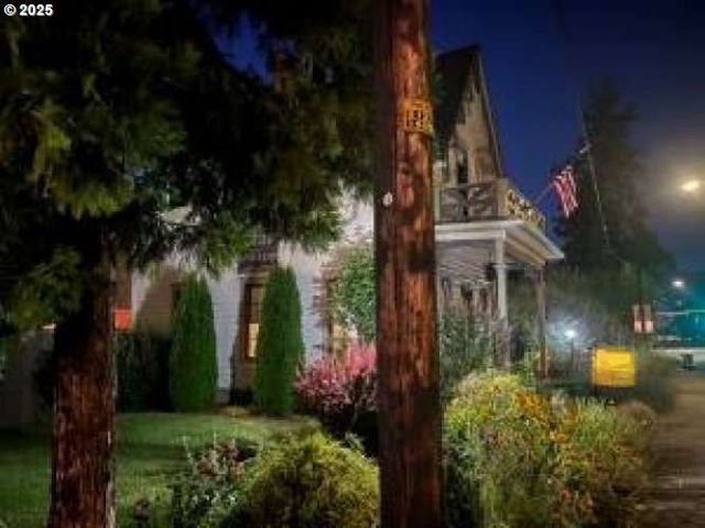 236 Se STEPHENS St, Roseburg, OR 97470