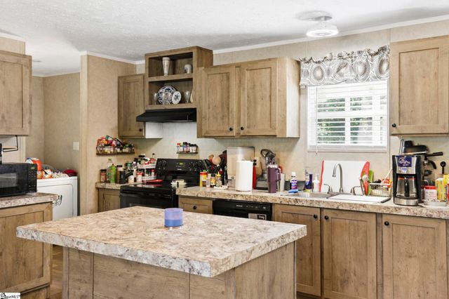 415 Future Lane, Inman, SC 29349