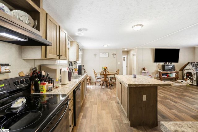415 Future Lane, Inman, SC 29349