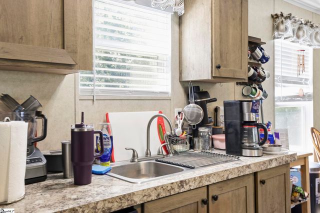 415 Future Lane, Inman, SC 29349
