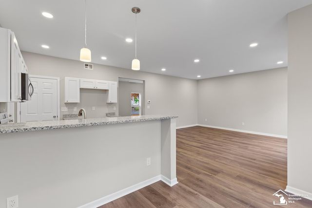 146 Budlong Street, Adrian, MI 49221