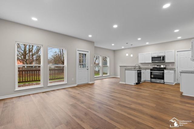 146 Budlong Street, Adrian, MI 49221