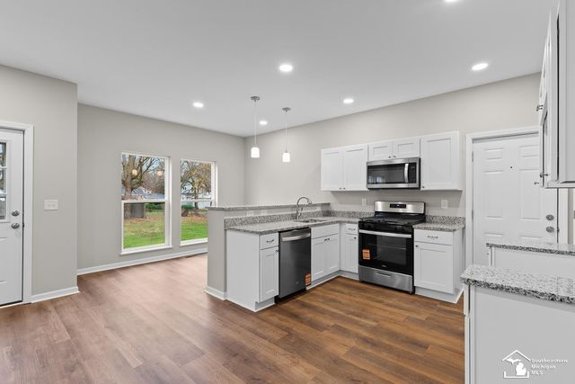 146 Budlong Street, Adrian, MI 49221