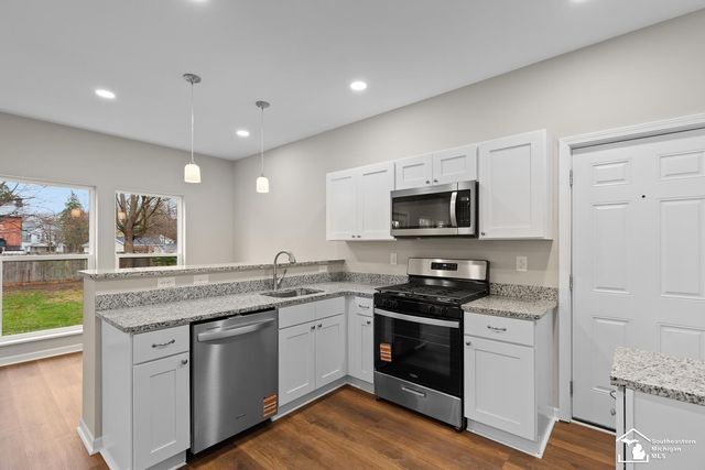 146 Budlong Street, Adrian, MI 49221