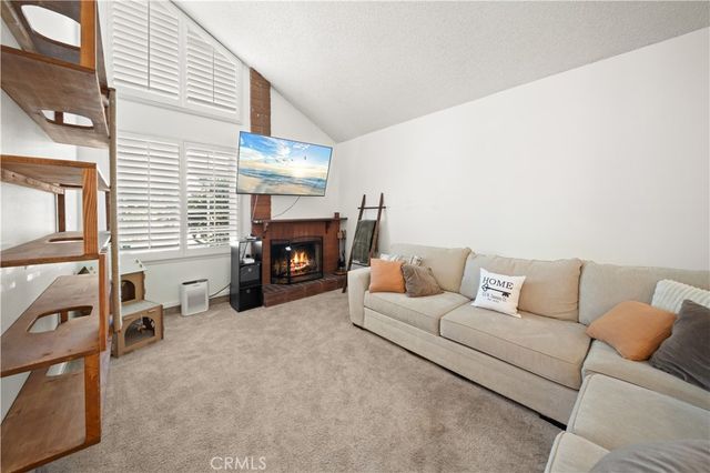 323 W Dawson Court, Glendora, CA 91740