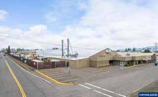 596 Hoffman Dr, Independence, OR 97351