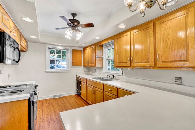 7876 N Highway 11, Walhalla, SC 29691