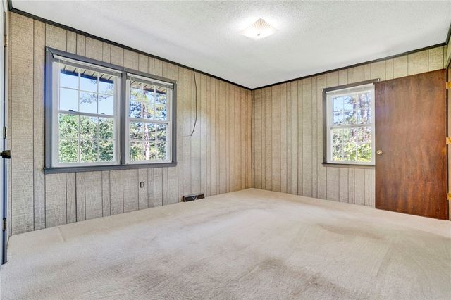 7876 N Highway 11, Walhalla, SC 29691