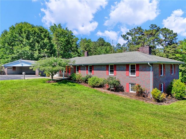 7876 N Highway 11, Walhalla, SC 29691