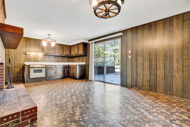 7876 N Highway 11, Walhalla, SC 29691