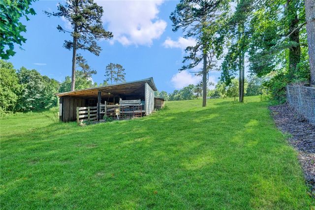 7876 N Highway 11, Walhalla, SC 29691