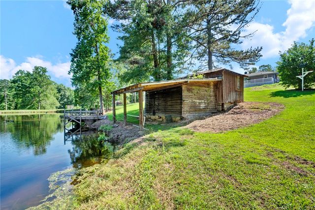 7876 N Highway 11, Walhalla, SC 29691