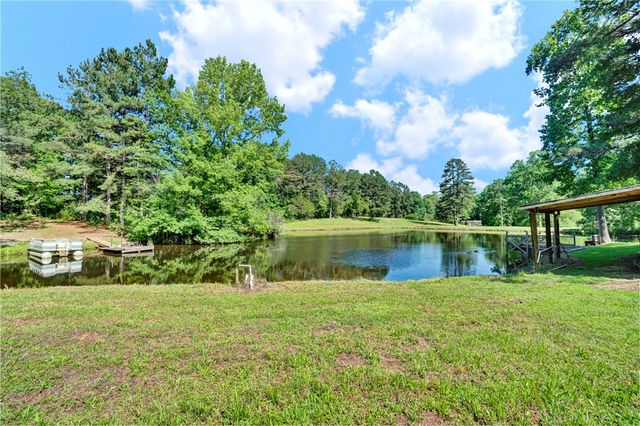 7876 N Highway 11, Walhalla, SC 29691