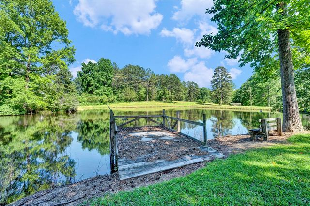 7876 N Highway 11, Walhalla, SC 29691