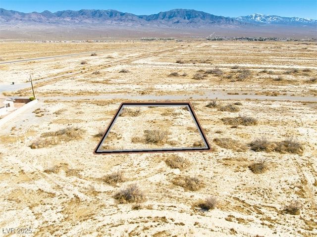 5910 North Fitzroy Avenue, Pahrump, NV 89060