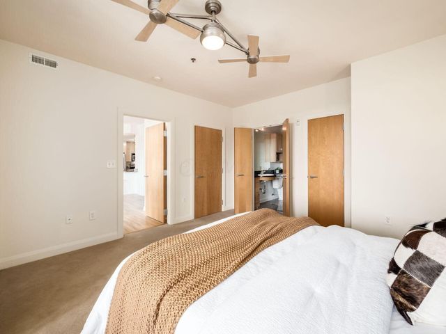 196 S Grant Avenue, 607 607, Columbus, OH 43215