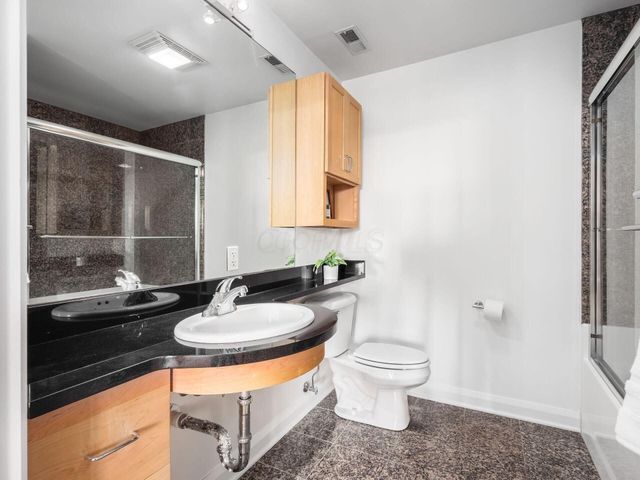 196 S Grant Avenue, 607 607, Columbus, OH 43215