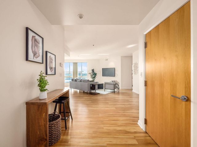 196 S Grant Avenue, 607 607, Columbus, OH 43215