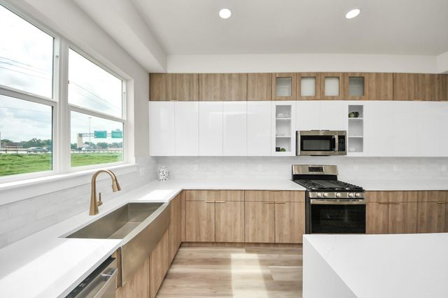 2014 Blodgett Street, Houston, TX 77004