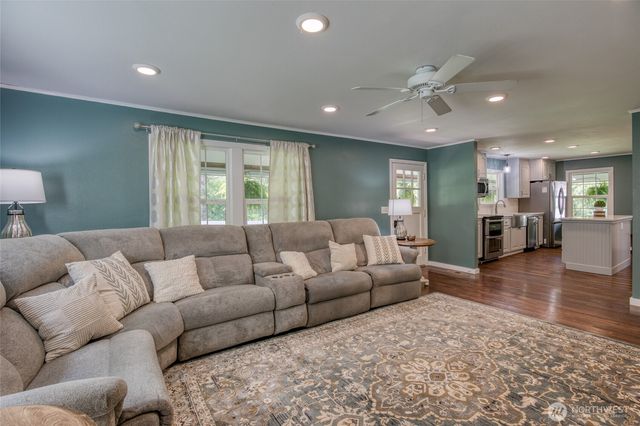 337 Logan Hill Road, Chehalis, WA 98532