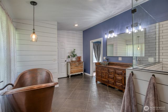 337 Logan Hill Road, Chehalis, WA 98532