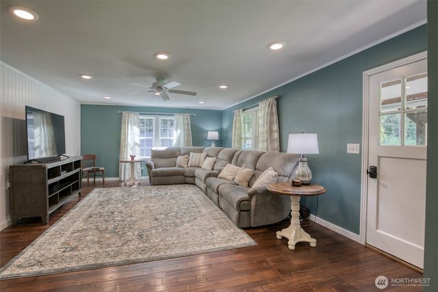337 Logan Hill Road, Chehalis, WA 98532