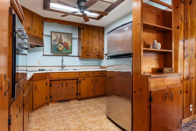 9590 Shawnee Trail, Powell, OH 43065