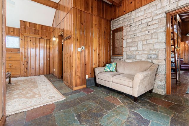 9590 Shawnee Trail, Powell, OH 43065