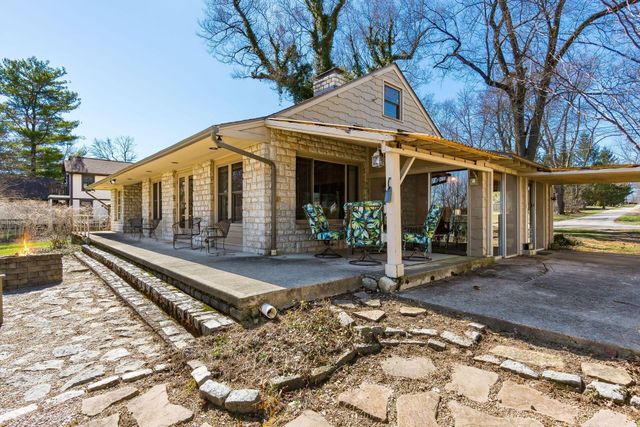 9590 Shawnee Trail, Powell, OH 43065