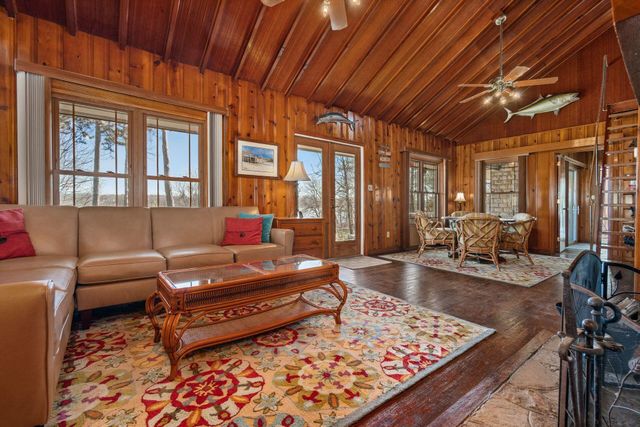 9590 Shawnee Trail, Powell, OH 43065