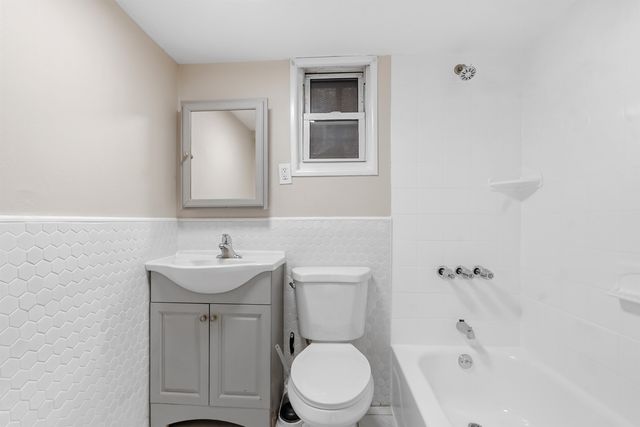 774 8TH ST, Secaucus, NJ 07094