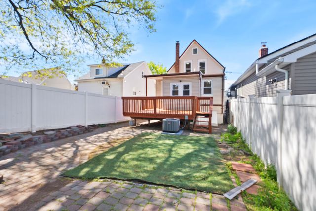 774 8TH ST, Secaucus, NJ 07094