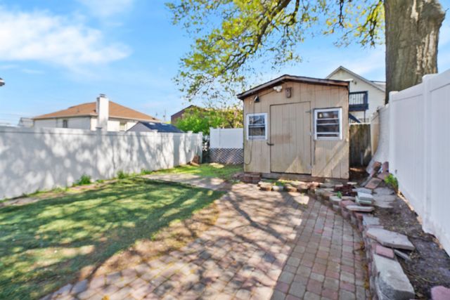 774 8TH ST, Secaucus, NJ 07094