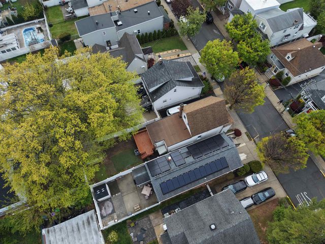 774 8TH ST, Secaucus, NJ 07094