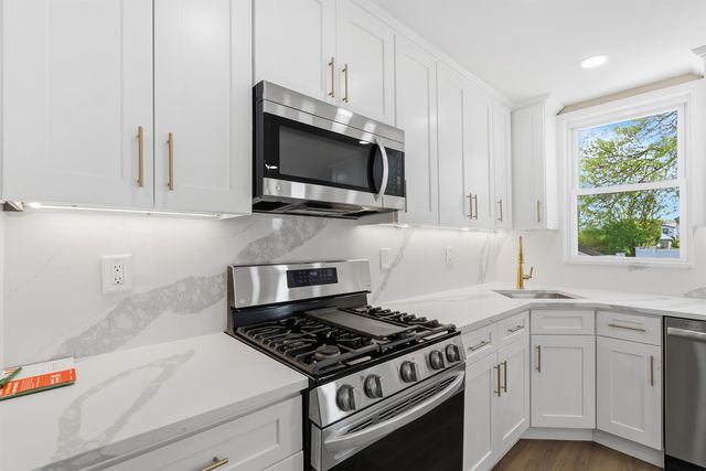 774 8TH ST, Secaucus, NJ 07094