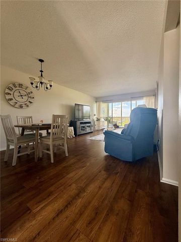 1580 Pine Valley DR 404, Fort Myers, FL 33907