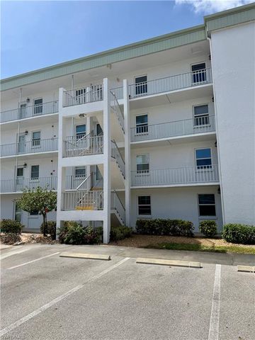 1580 Pine Valley DR 404, Fort Myers, FL 33907