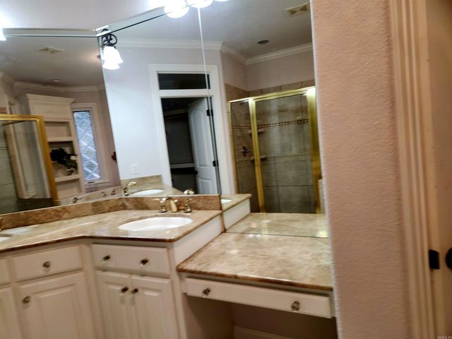 32 LA PALABRA Way, Hot Springs Village, AR 71909