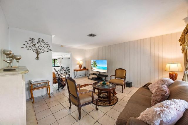 20335 NE 13th Court, Miami, FL 33179