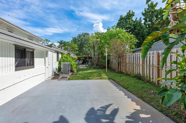 20335 NE 13th Court, Miami, FL 33179
