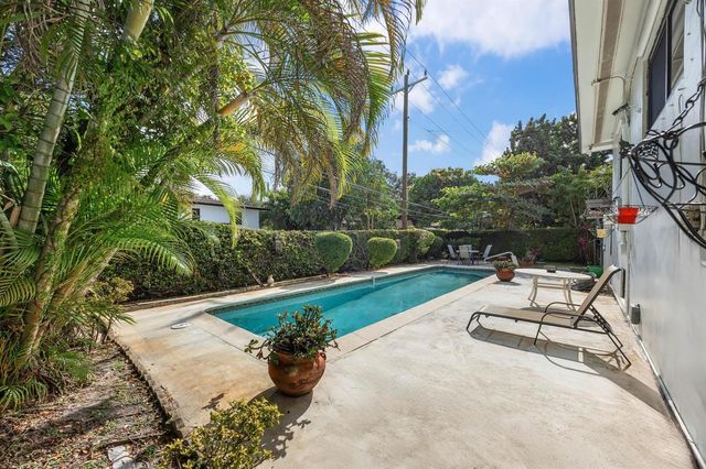20335 NE 13th Court, Miami, FL 33179