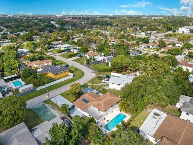 20335 NE 13th Court, Miami, FL 33179