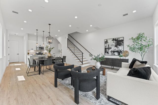 6421 Madrid Street, Houston, TX 77021