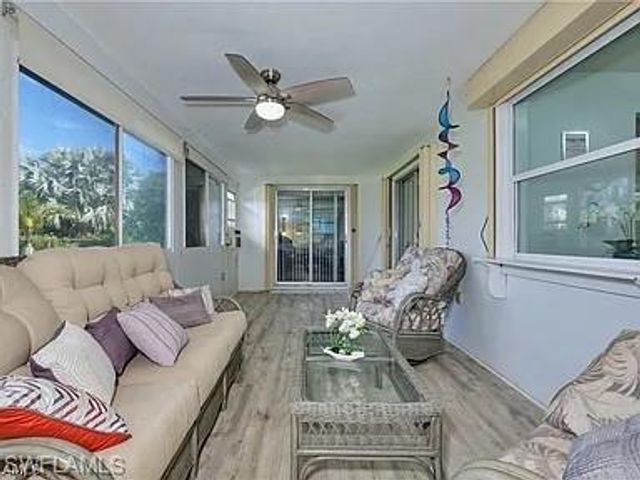 4240 SE 3rd AVE, Cape Coral, FL 33904