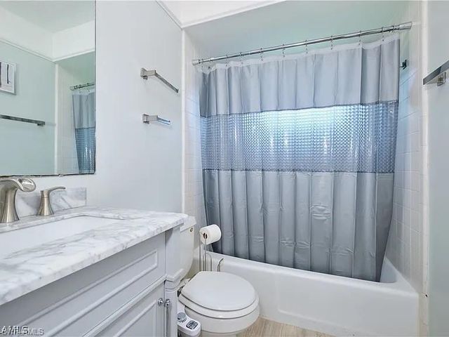 4240 SE 3rd AVE, Cape Coral, FL 33904