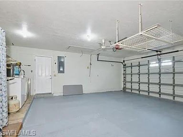 4240 SE 3rd AVE, Cape Coral, FL 33904