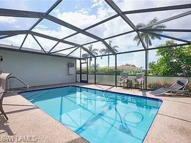 4240 SE 3rd AVE, Cape Coral, FL 33904