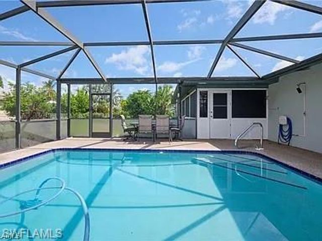 4240 SE 3rd AVE, Cape Coral, FL 33904