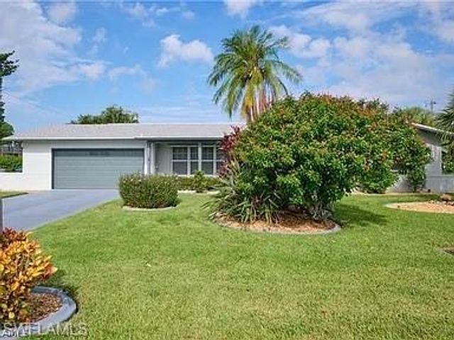 4240 SE 3rd AVE, Cape Coral, FL 33904